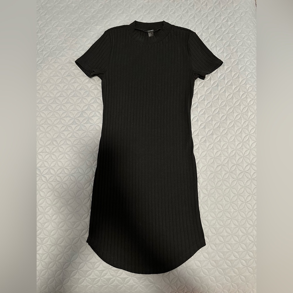 3 for $22 ⭐️ Forever 21 Mock Neck Ribbed Mini Dress